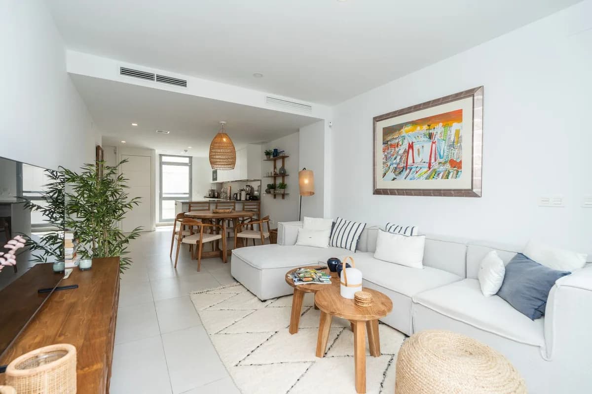 3 Bedroom Penthouse for Sale in Elviria, Málaga - Image 9