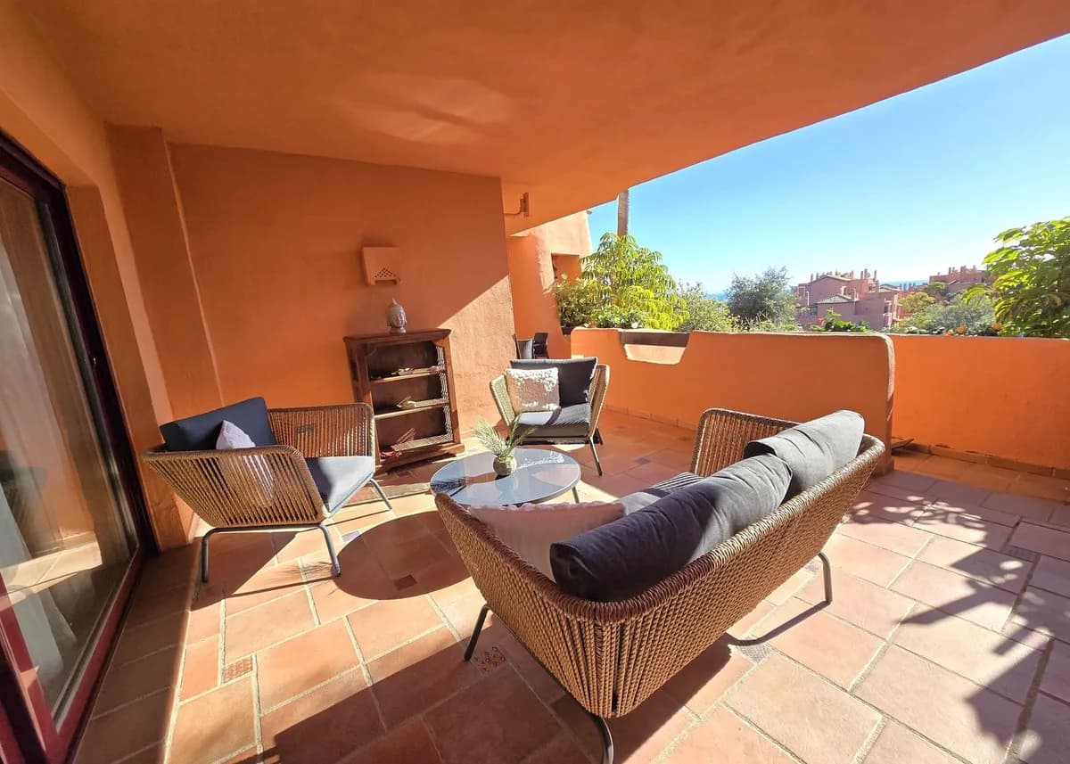 2 Bedroom Ground Floor Apartment for Sale in La Mairena, Málaga - Image 2