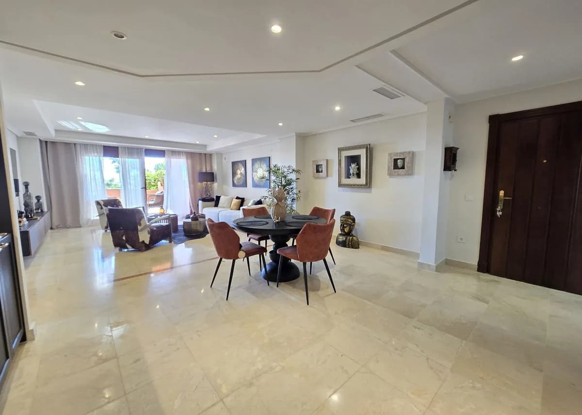 2 Bedroom Ground Floor Apartment for Sale in La Mairena, Málaga - Image 8
