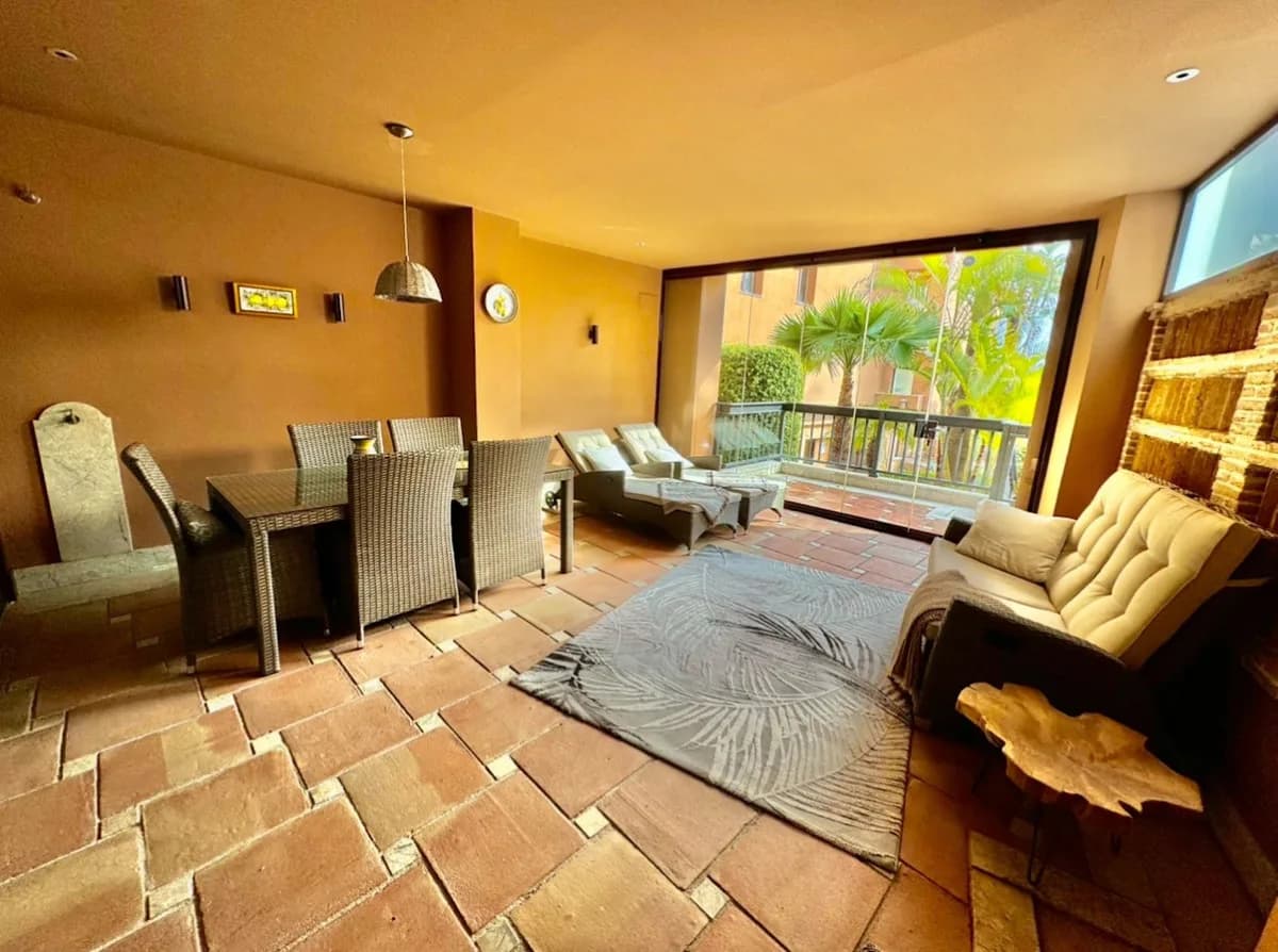 3 Bedroom Ground Floor Apartment for Sale in San Pedro de Alcántara, Málaga - Image 7
