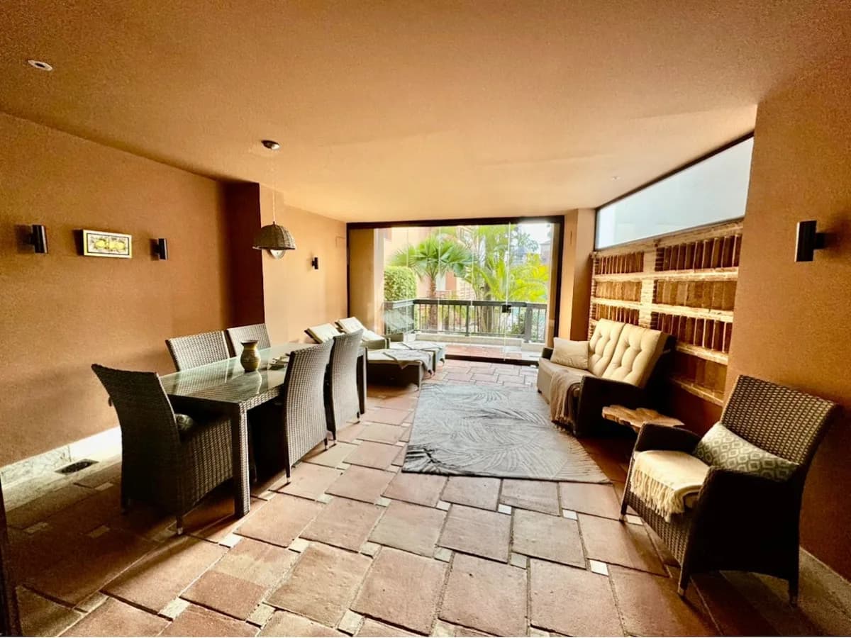 3 Bedroom Ground Floor Apartment for Sale in San Pedro de Alcántara, Málaga - Image 8