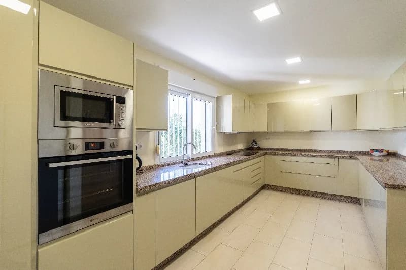 3 Bedroom Detached Villa for Sale in Marbesa, Málaga - Image 6