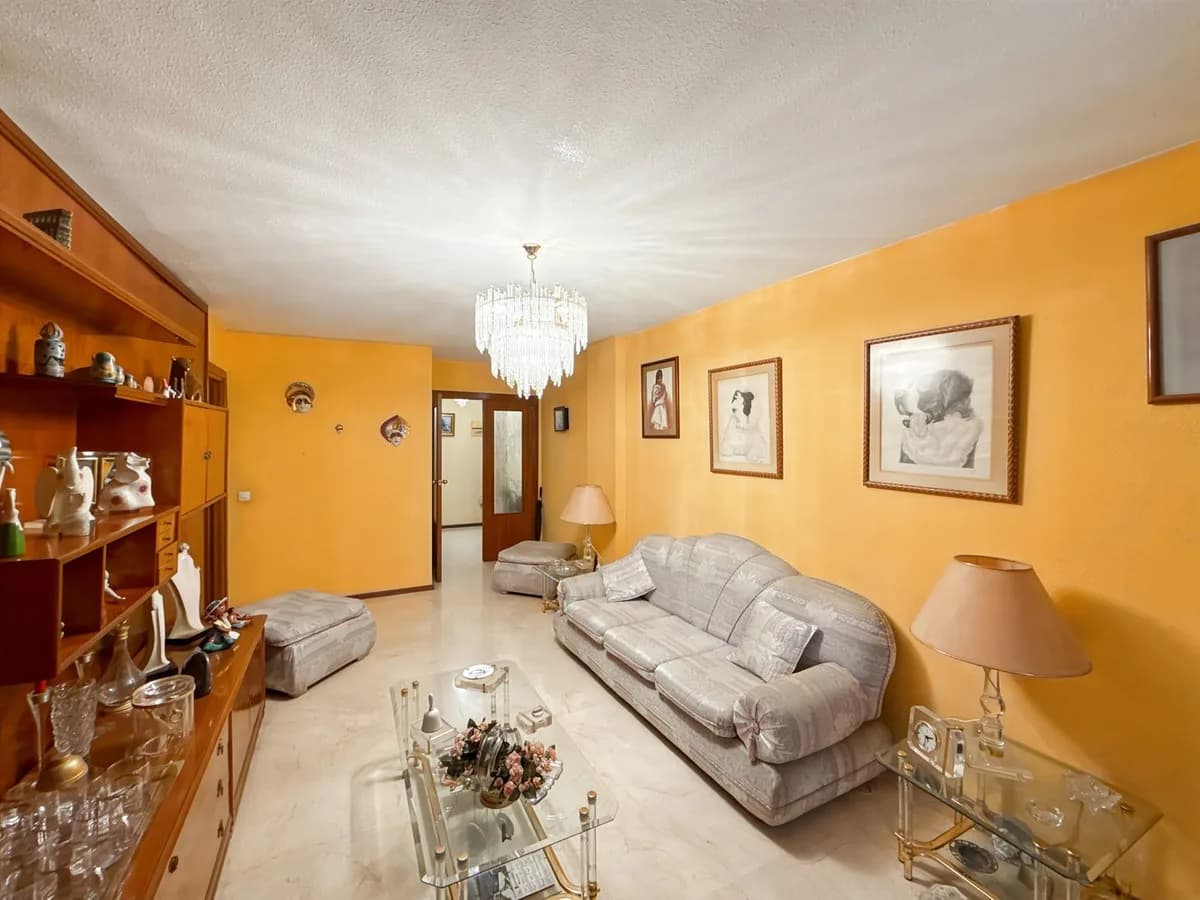 3 Bedroom Middle Floor Apartment for Sale in Perchel Sur, Málaga