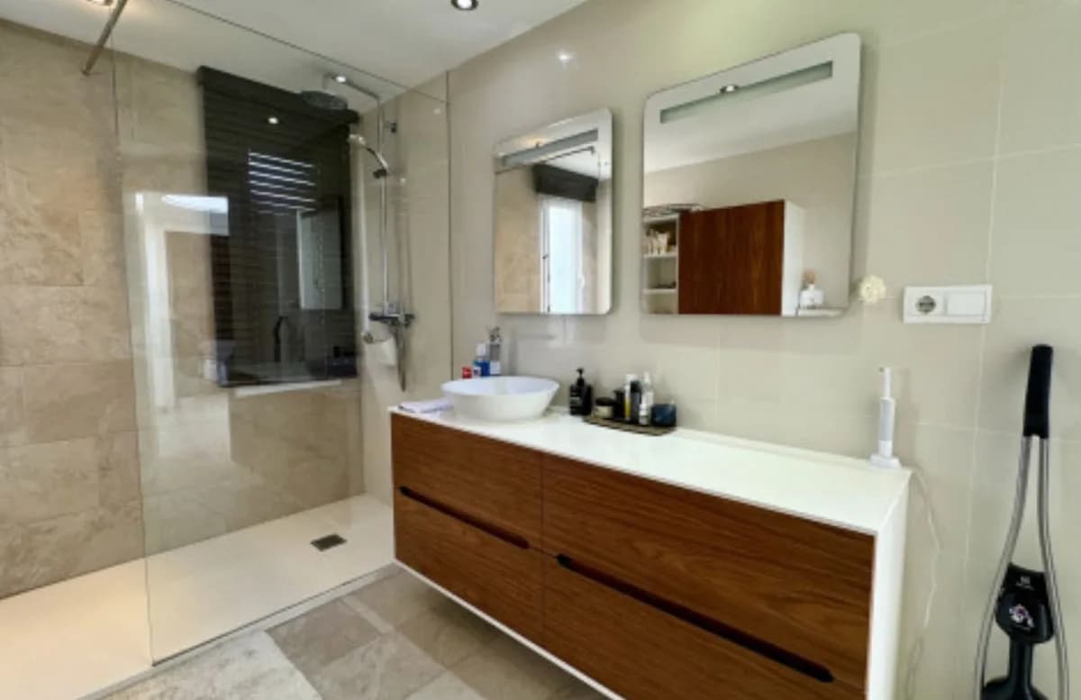 3 Bedroom Penthouse for Sale in Estepona, Málaga - Image 6