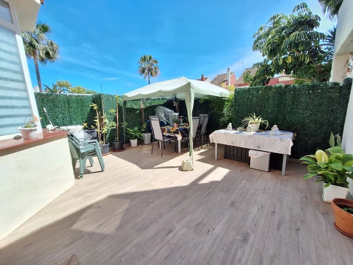 3 Bedroom Townhouse for Sale in Estepona, Málaga - Image 3