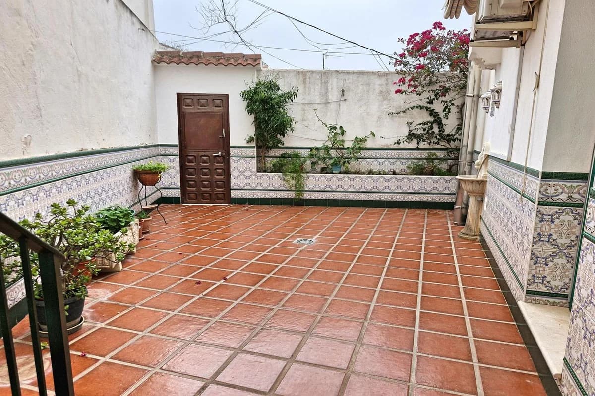 7 Bedroom Townhouse for Sale in Guaro, Málaga - Image 4