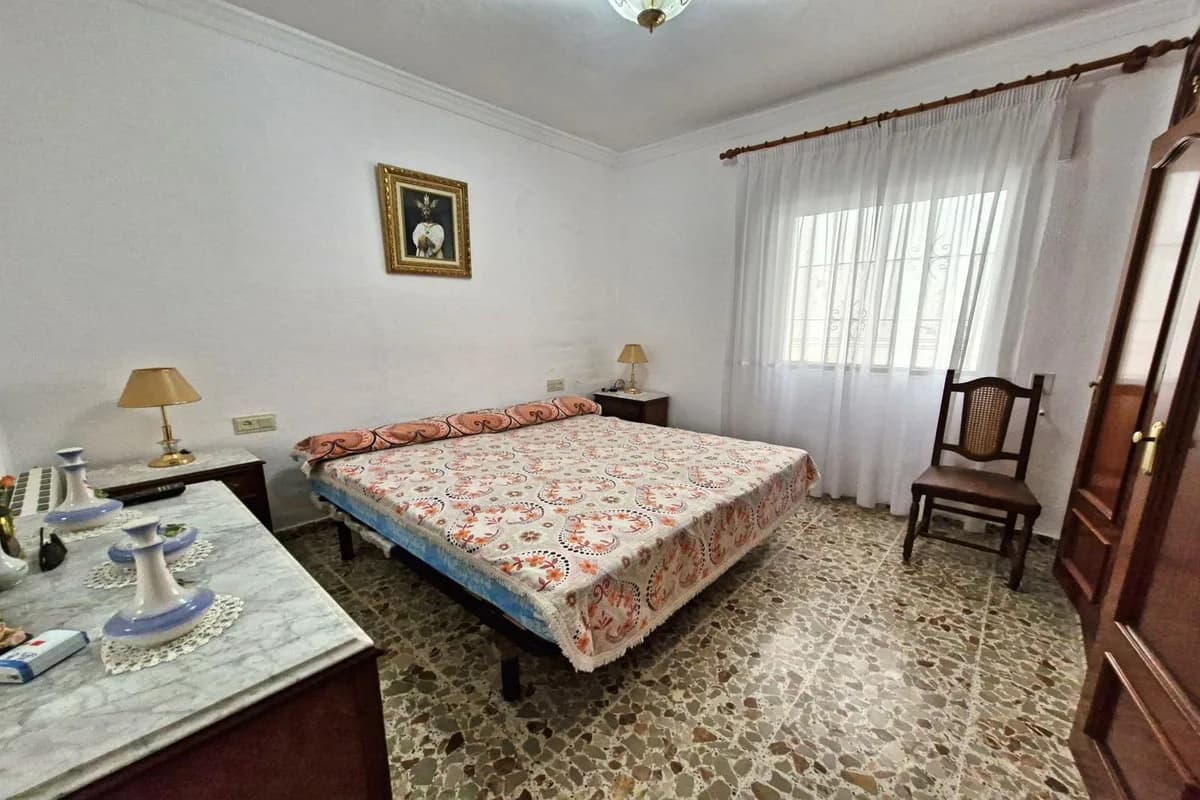 7 Bedroom Townhouse for Sale in Guaro, Málaga - Image 8