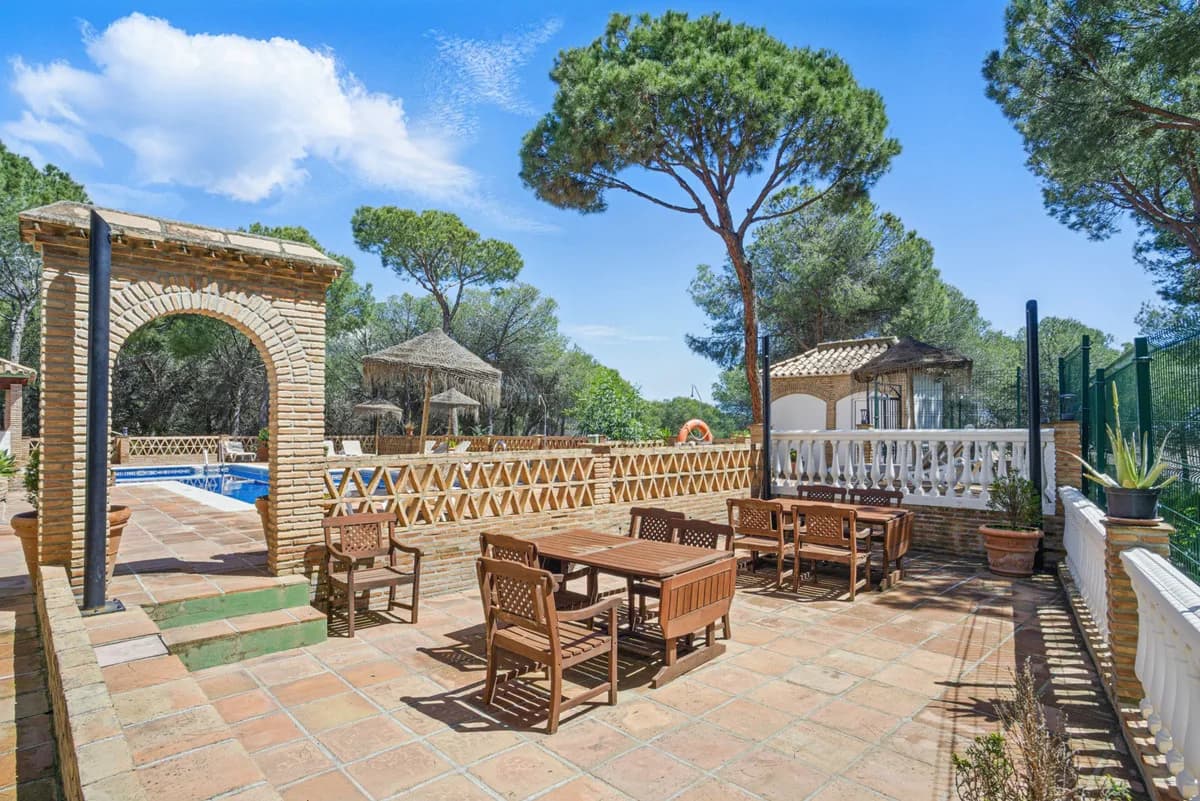 4 Bedroom Penthouse Duplex for Sale in Nueva Andalucía, Málaga - Image 7