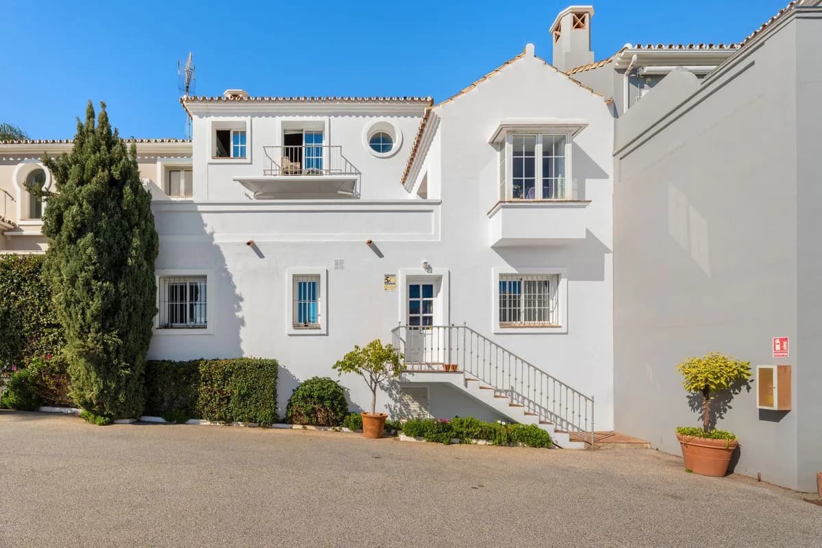 3 Bedroom Townhouse for Sale in The Golden Mile, Málaga