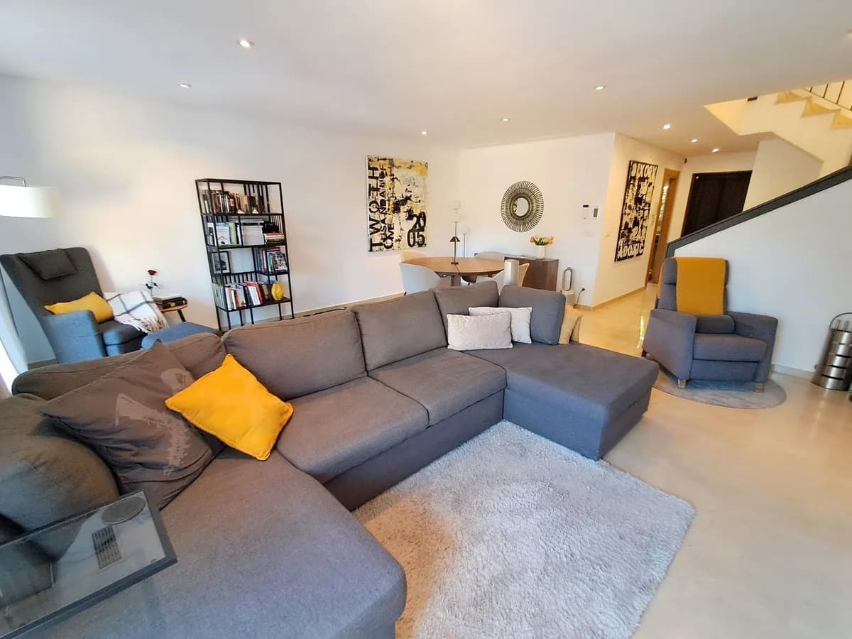 3 Bedroom Townhouse for Sale in Nagüeles, Málaga - Image 9