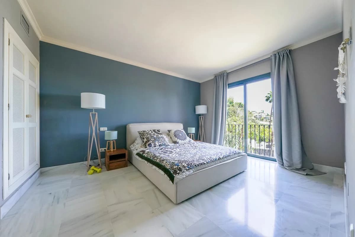 2 Bedroom Middle Floor Apartment for Sale in Monte Halcones, Málaga - Image 7