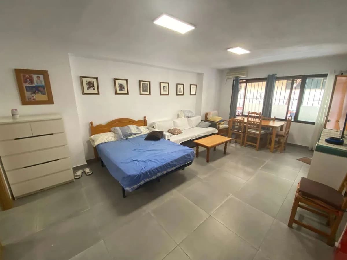 1 Bedroom Ground Floor Apartment for Sale in Fuengirola, Málaga