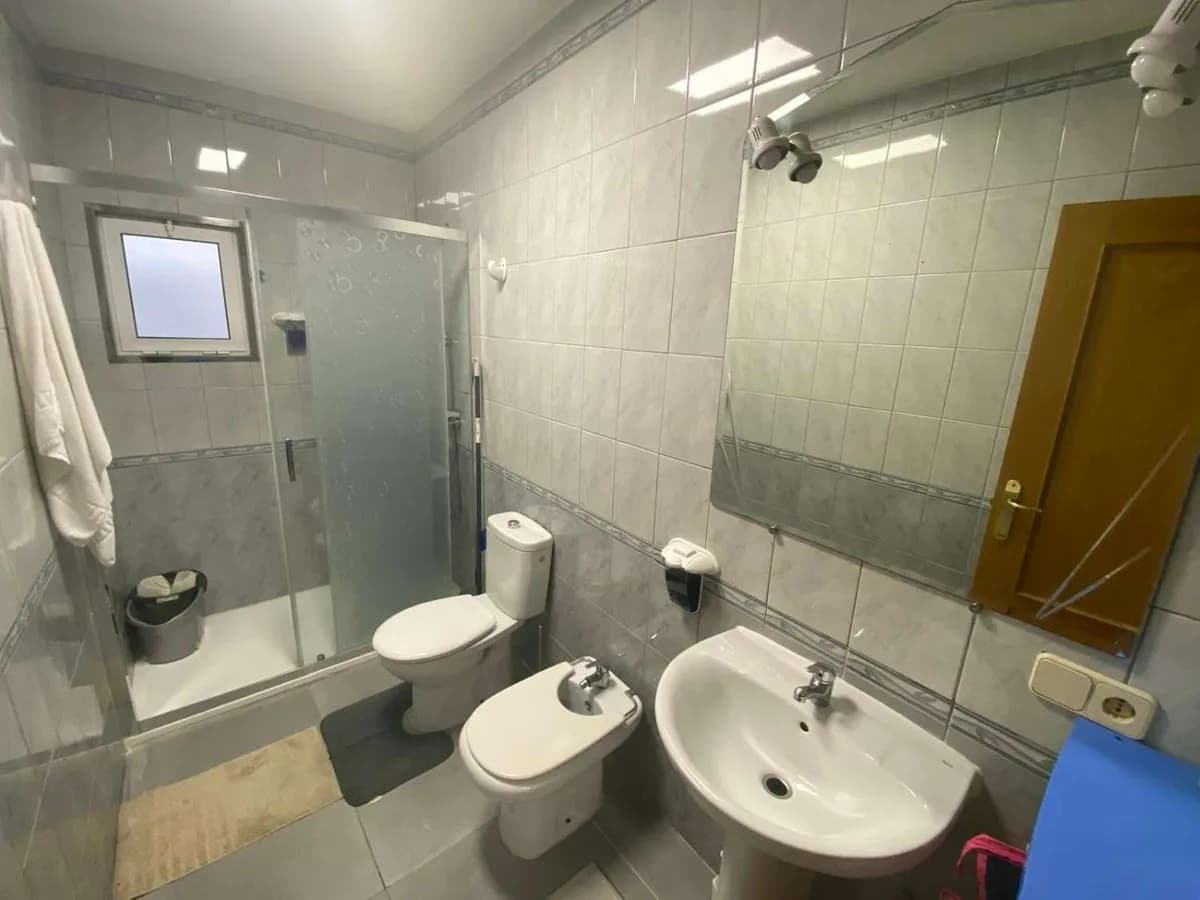 1 Bedroom Ground Floor Apartment for Sale in Fuengirola, Málaga - Image 5
