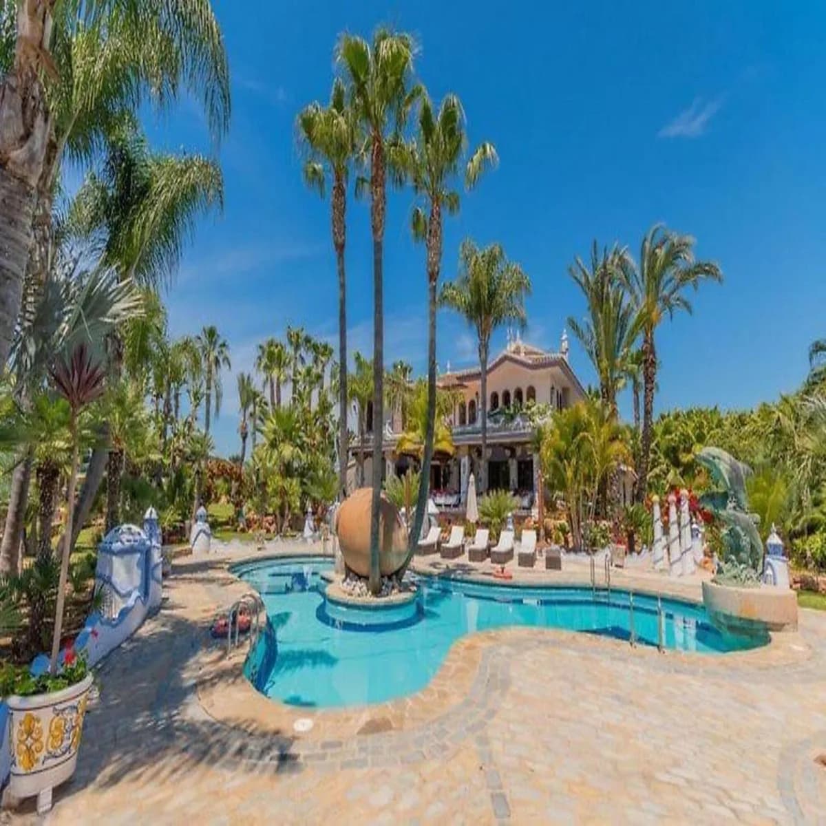 6 Bedroom Finca - Cortijo for Sale in Alhaurín el Grande, Málaga - Image 3