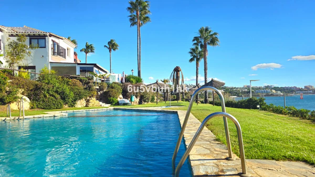 2 Bedroom Townhouse for Sale in Estepona, Málaga - Image 7