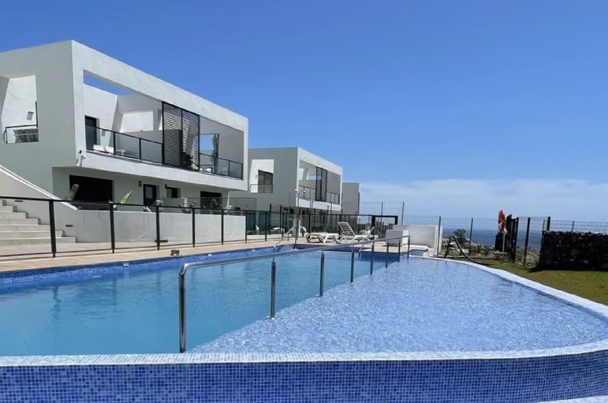 3 Bedroom Semi-Detached House for Sale in Riviera del Sol, Málaga - Image 8