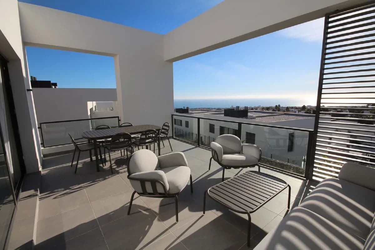 3 Bedroom Semi-Detached House for Sale in Riviera del Sol, Málaga - Image 4
