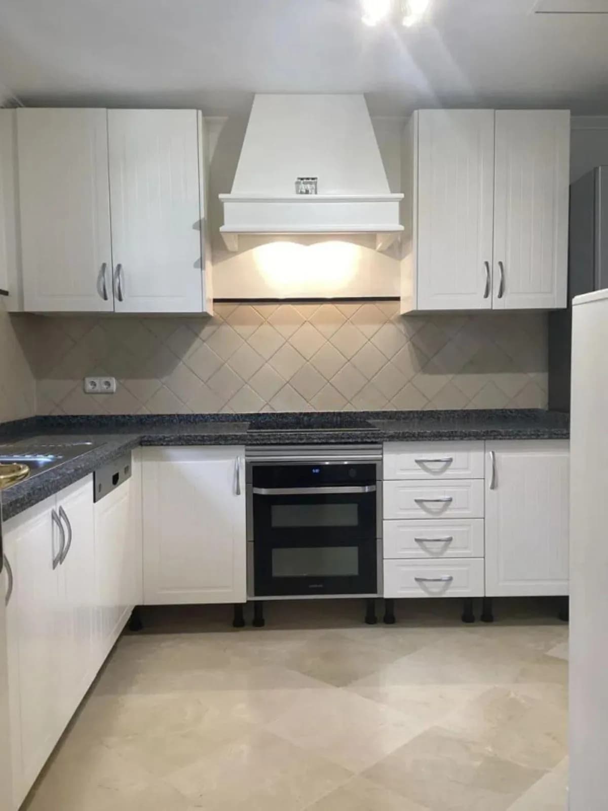 2 Bedroom Townhouse for Sale in Benahavís, Málaga - Image 5
