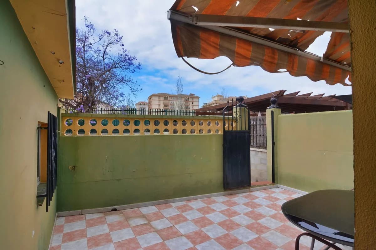 4 Bedroom Townhouse for Sale in Fuengirola, Málaga - Image 9