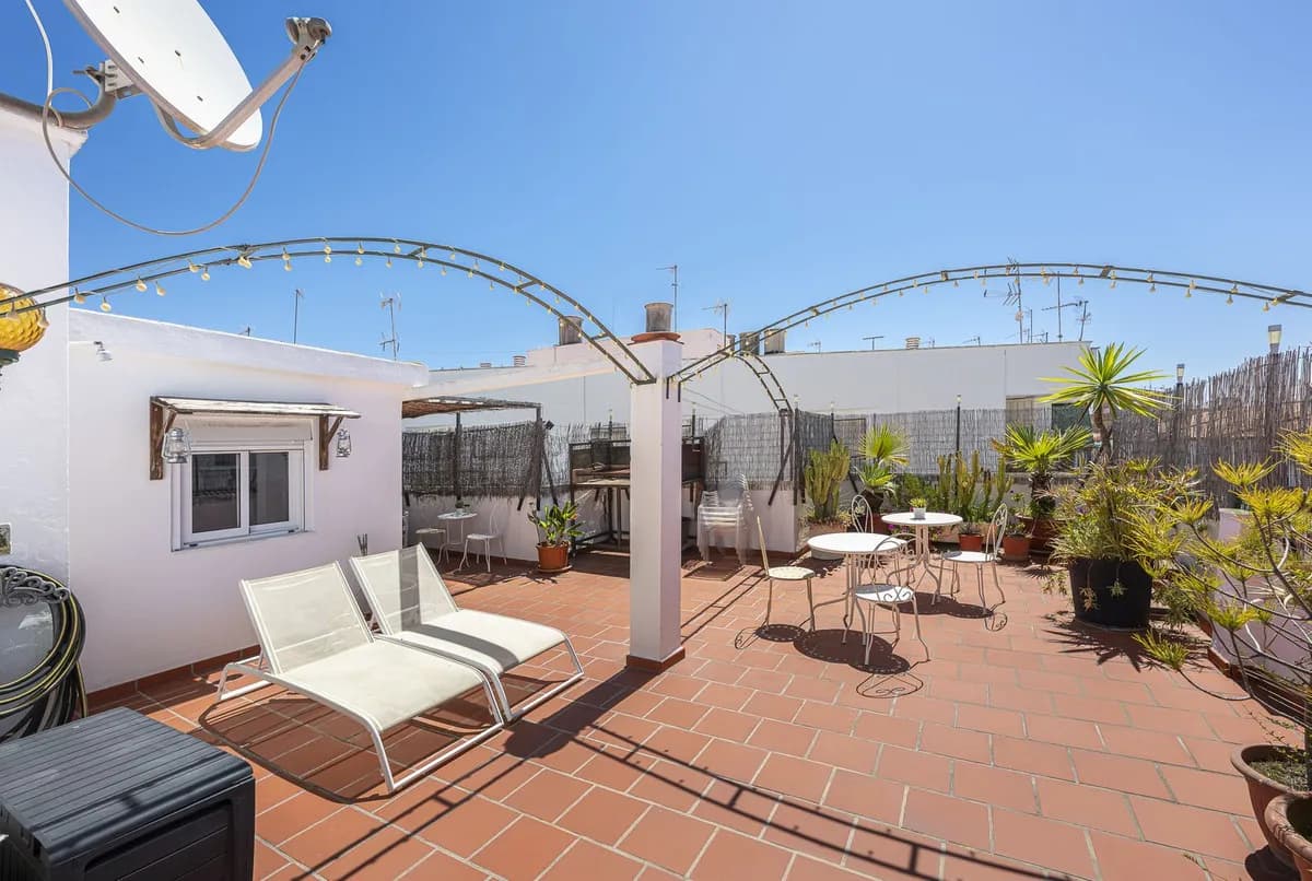6 Bedroom Penthouse for Sale in San Pedro de Alcántara, Málaga - Image 2