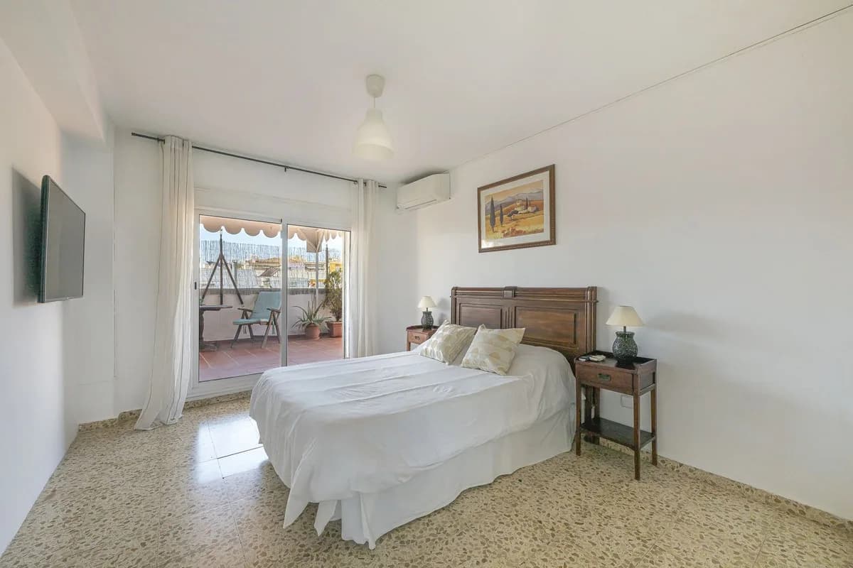 6 Bedroom Penthouse for Sale in San Pedro de Alcántara, Málaga - Image 9