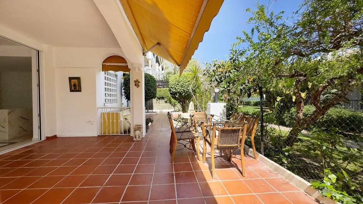 4 Bedroom Ground Floor Apartment for Sale in Marbella, Málaga - Image 7