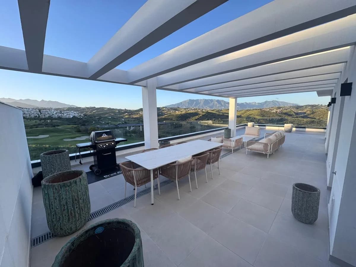 2 Bedroom Penthouse for Sale in La Cala de Mijas, Málaga