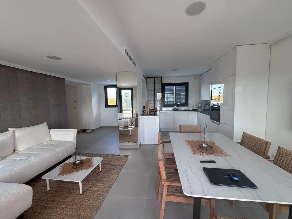 2 Bedroom Penthouse for Sale in La Cala de Mijas, Málaga - Image 5