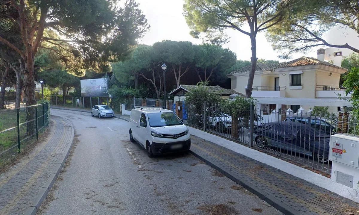 3 Bedroom Detached Villa for Sale in Marbella, Málaga - Image 6