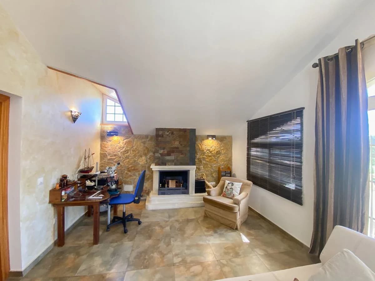 3 Bedroom Detached Villa for Sale in Guadalmina Alta, Málaga - Image 7
