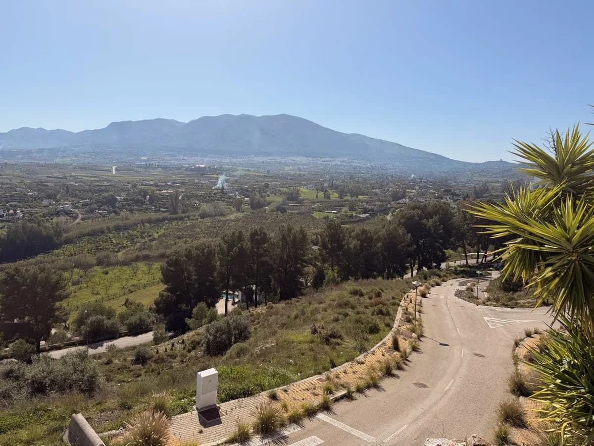 4 Bedroom Detached Villa for Sale in Alhaurín el Grande, Málaga - Image 7