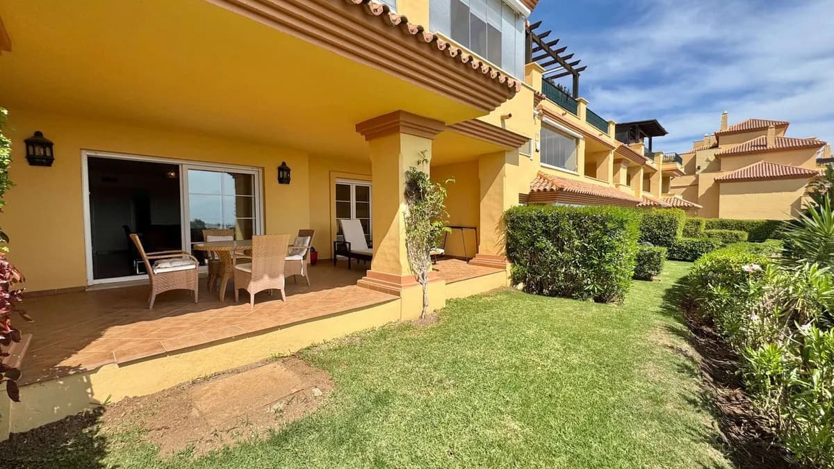 2 Bedroom Ground Floor Apartment for Sale in Nueva Andalucía, Málaga - Image 6