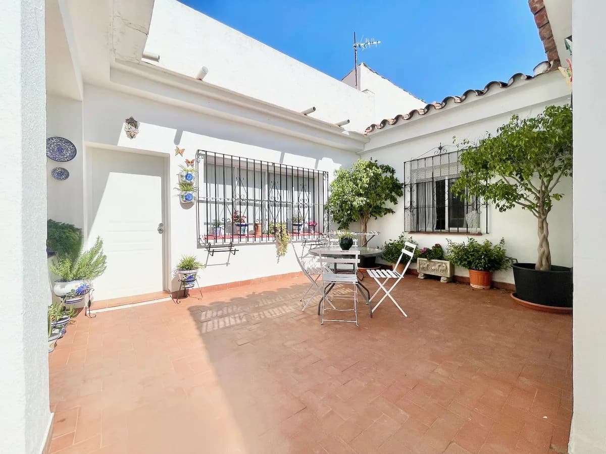 2 Bedroom Middle Floor Apartment for Sale in Mijas, Málaga