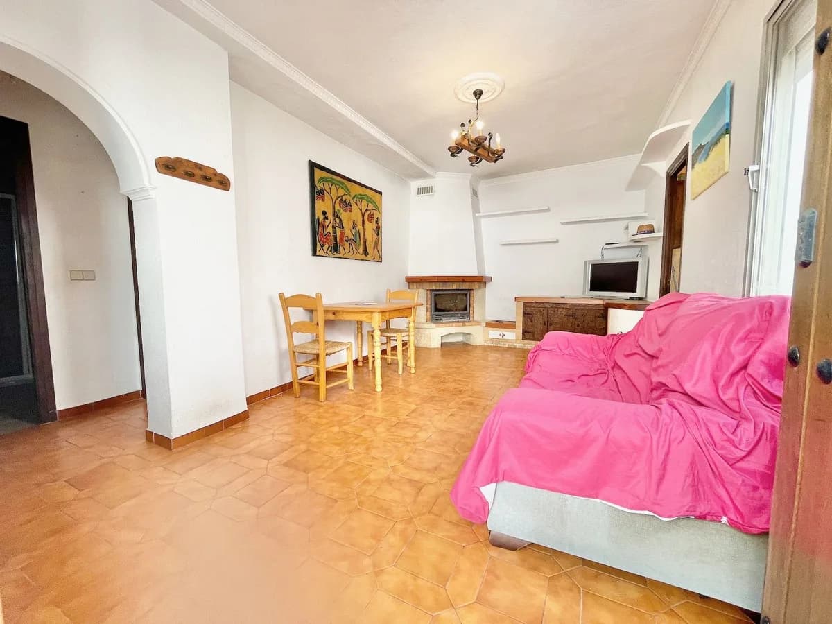 2 Bedroom Middle Floor Apartment for Sale in Mijas, Málaga - Image 4