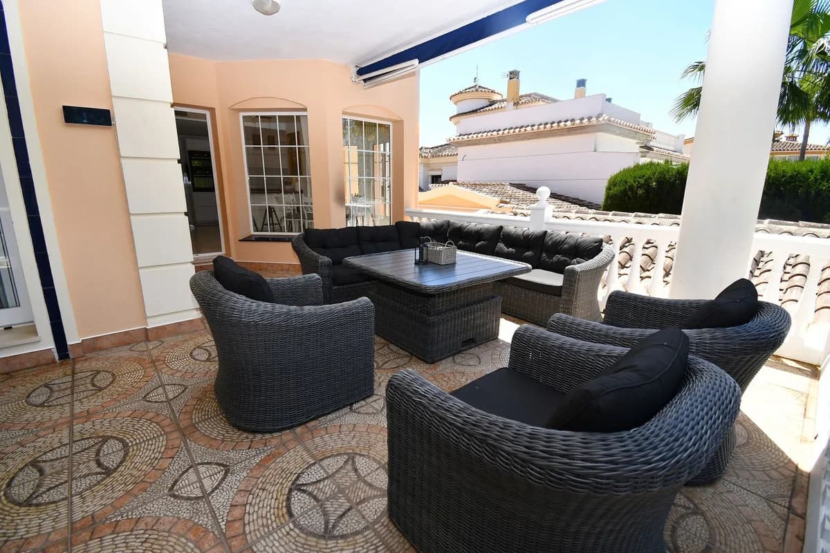 9 Bedroom Detached Villa for Sale in Mijas Golf, Málaga - Image 7