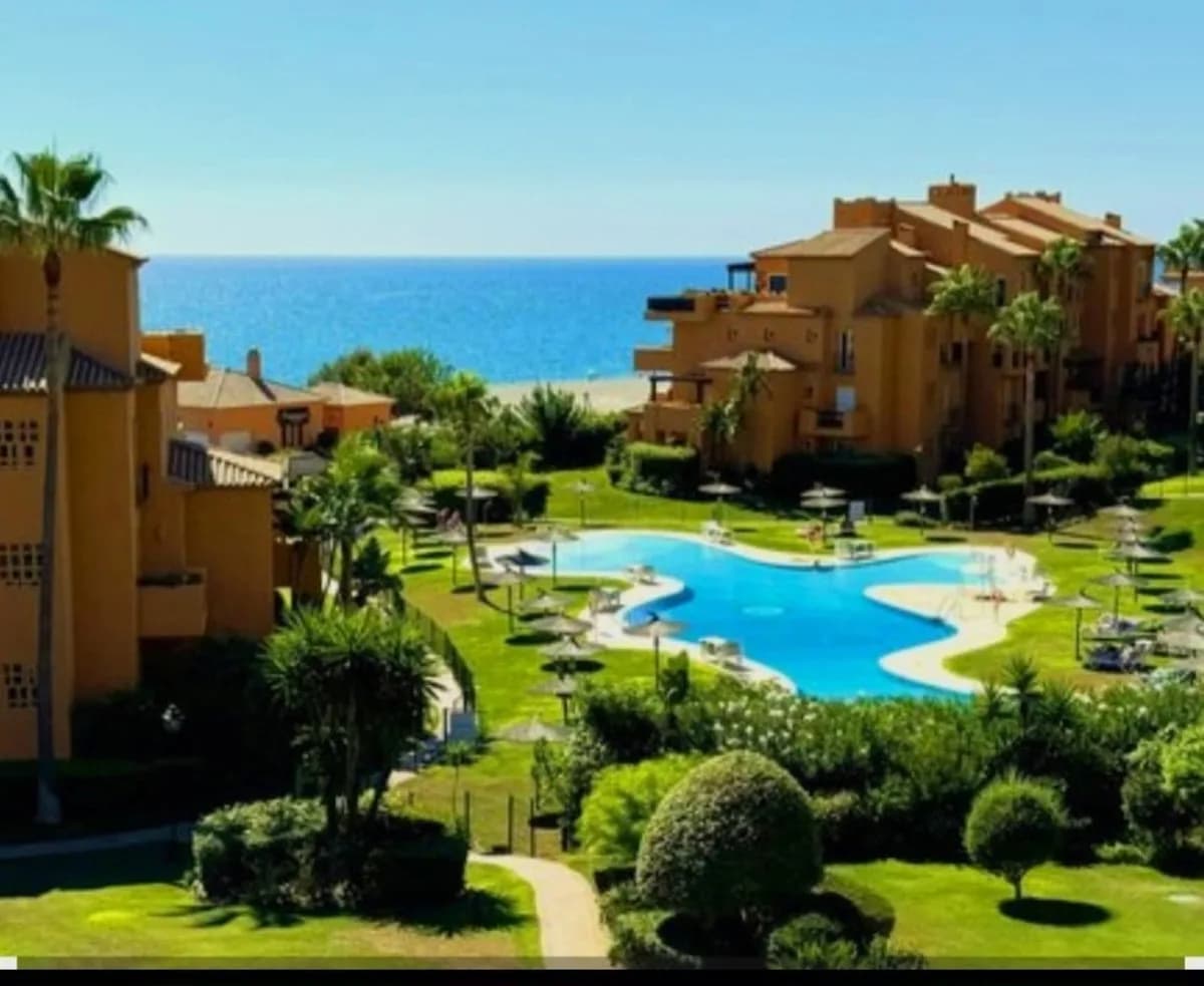 2 Bedroom Ground Floor Apartment for Sale in La Duquesa, Málaga