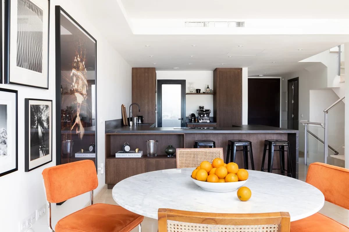 3 Bedroom Townhouse for Sale in The Golden Mile, Málaga - Image 2