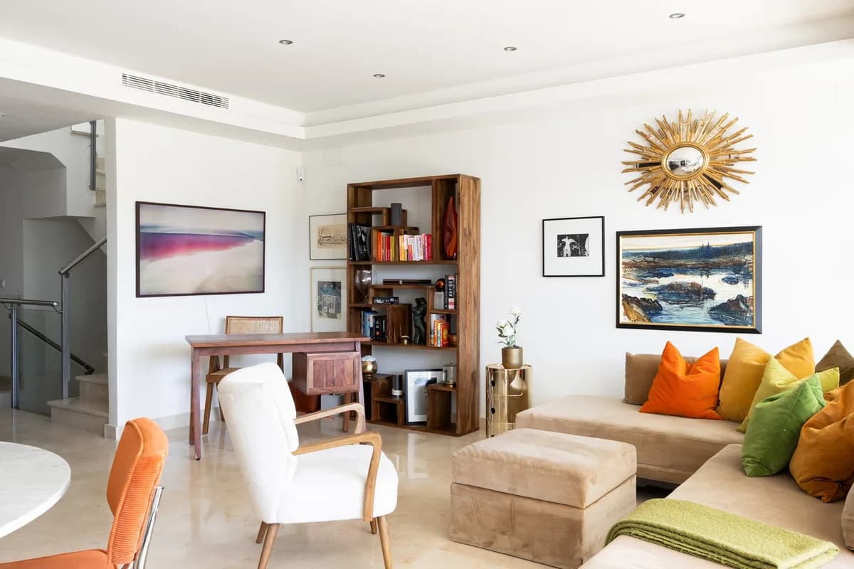 3 Bedroom Townhouse for Sale in The Golden Mile, Málaga - Image 6