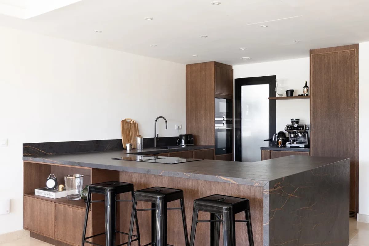 3 Bedroom Townhouse for Sale in The Golden Mile, Málaga - Image 9