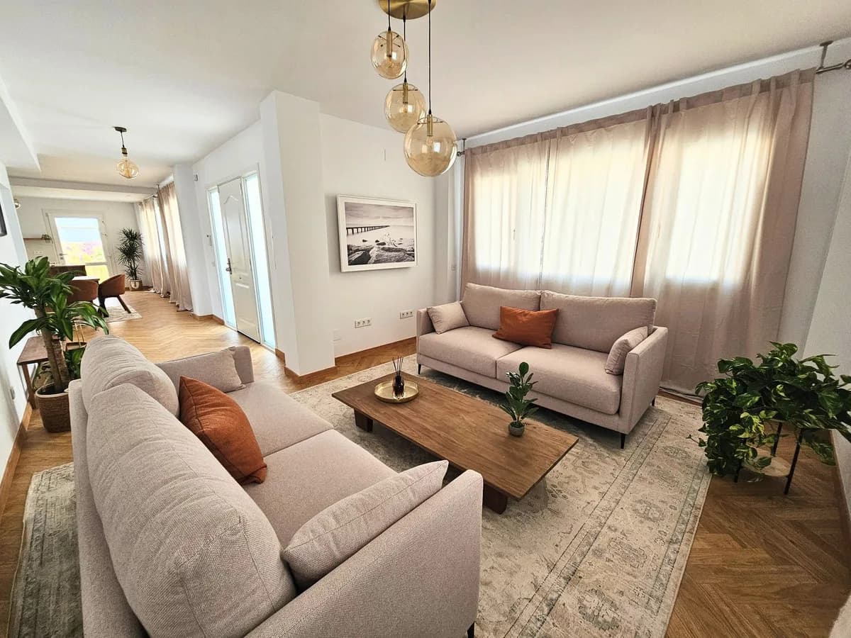 5 Bedroom Detached Villa for Sale in La Cala de Mijas, Málaga - Image 3