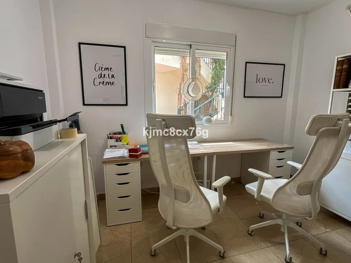 6 Bedroom Detached Villa for Sale in Riviera del Sol, Málaga - Image 6