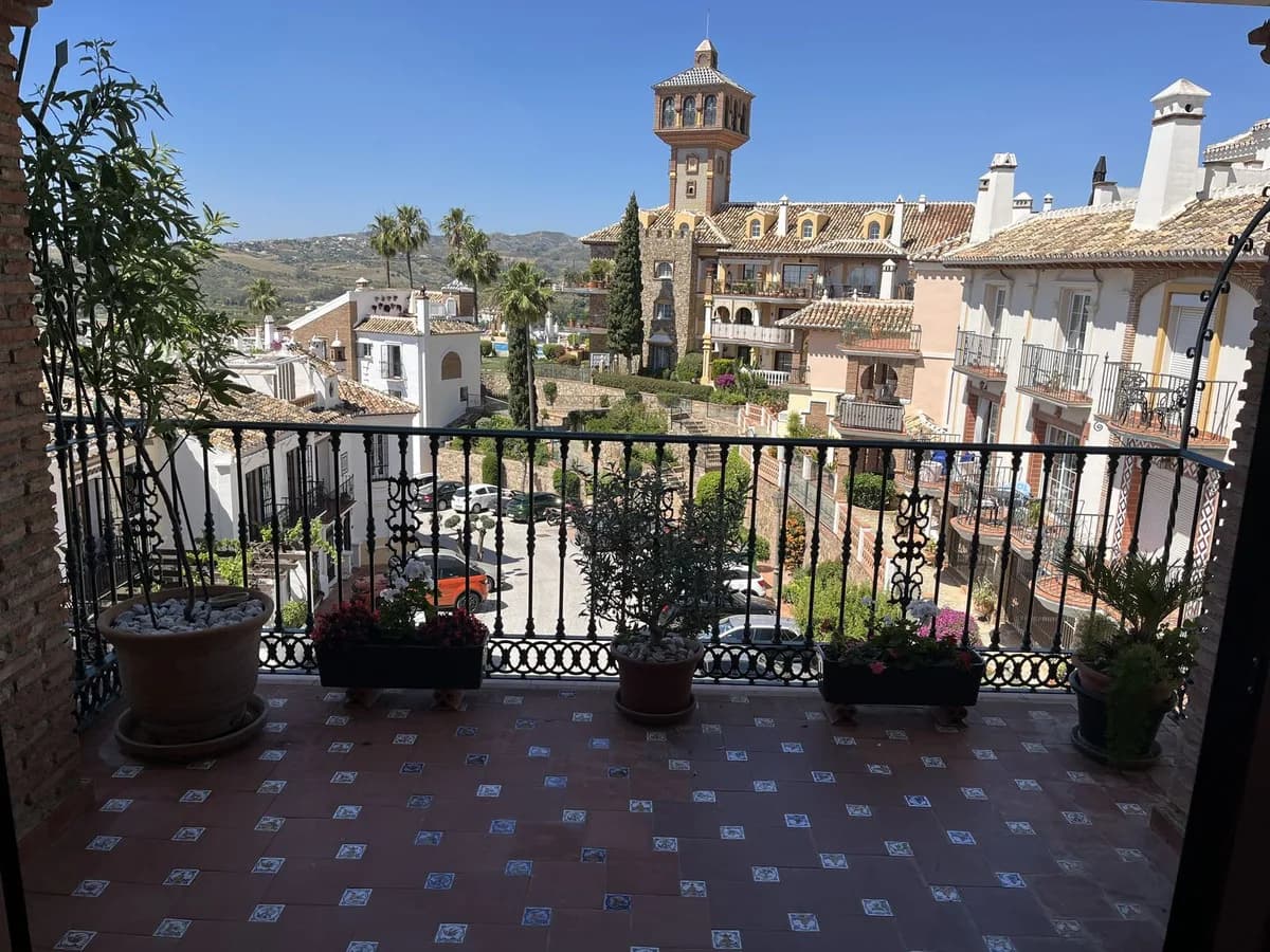 5 Bedroom Penthouse Duplex for Sale in Mijas Golf, Málaga
