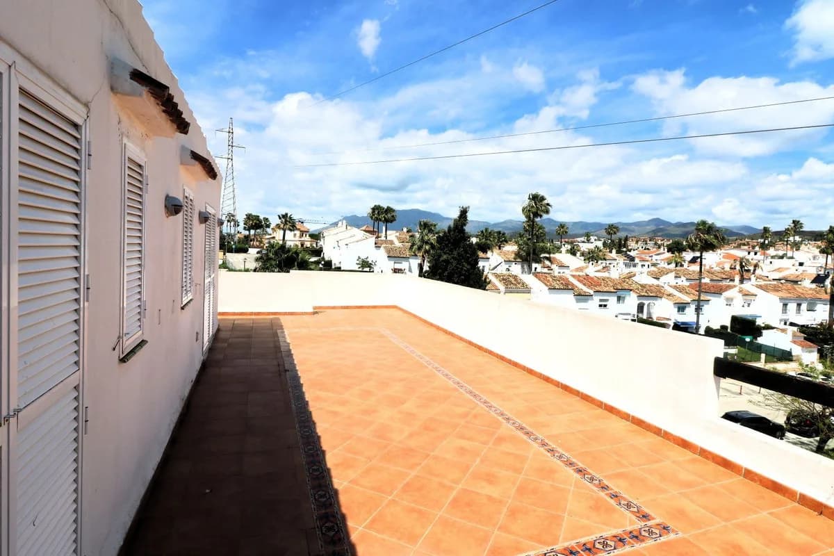 4 Bedroom Penthouse Duplex for Sale in Bel Air, Málaga - Image 3