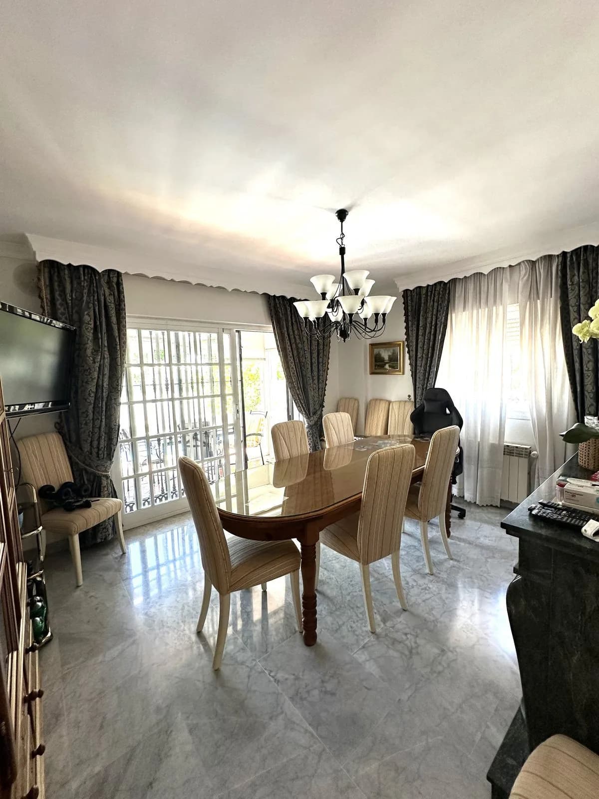 5 Bedroom Detached Villa for Sale in San Pedro de Alcántara, Málaga - Image 5