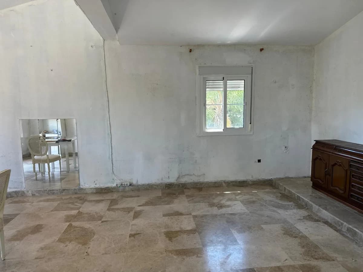 7 Bedroom Detached Villa for Sale in Nueva Andalucía, Málaga - Image 6