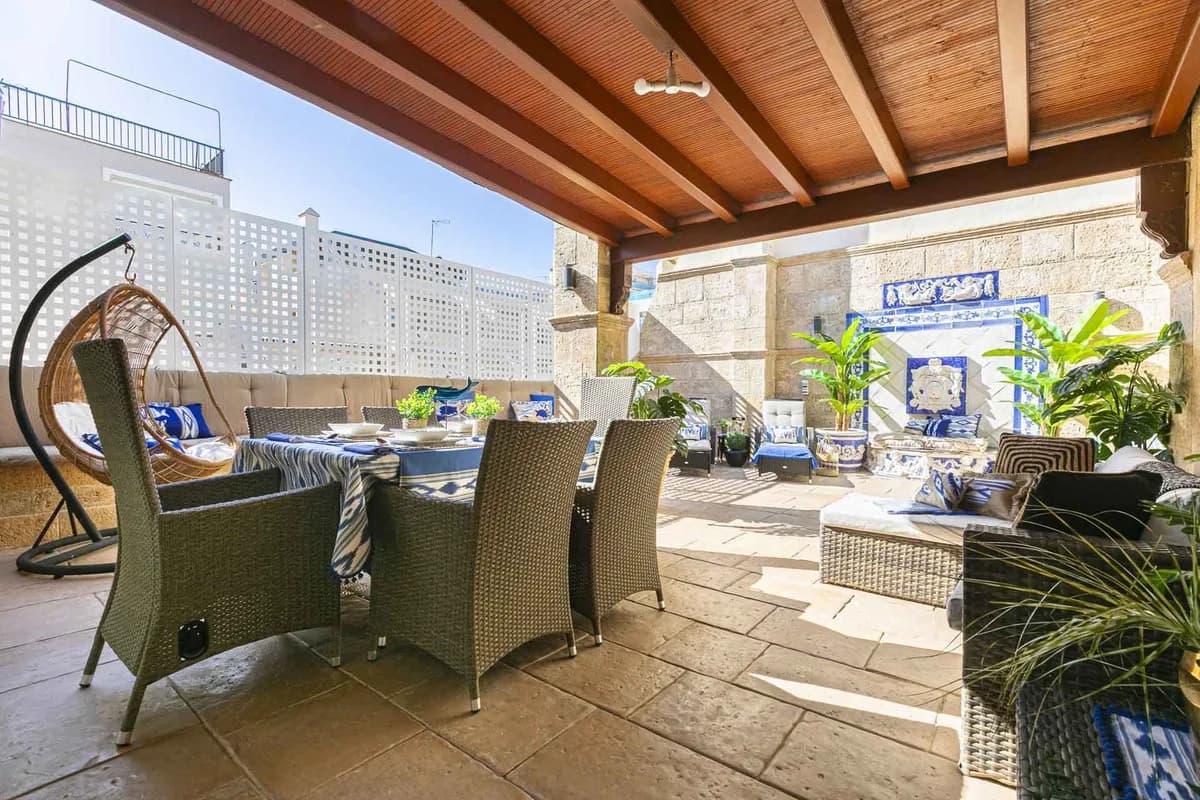 3 Bedroom Penthouse for Sale in Marbella, Málaga