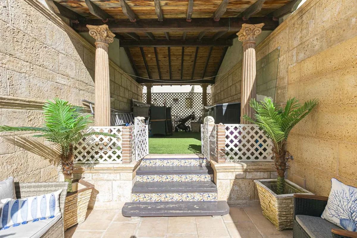 3 Bedroom Penthouse for Sale in Marbella, Málaga - Image 7