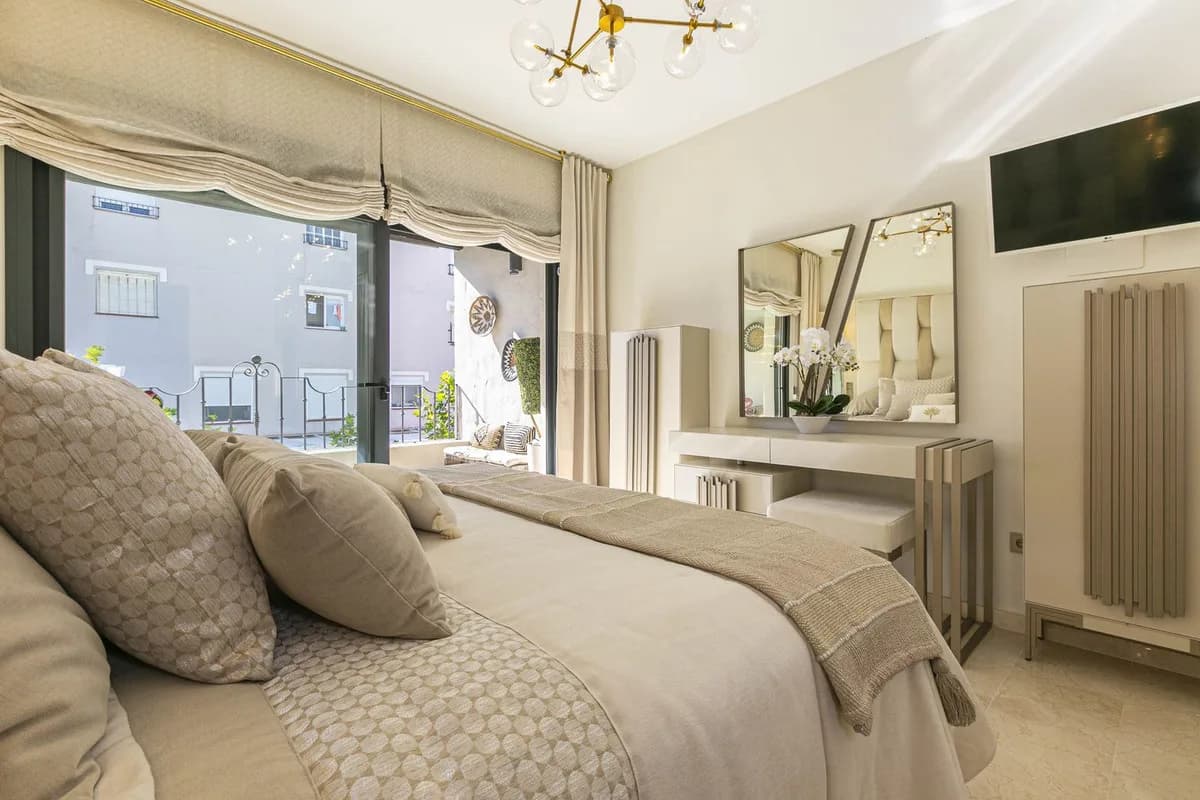 3 Bedroom Penthouse for Sale in Marbella, Málaga - Image 9