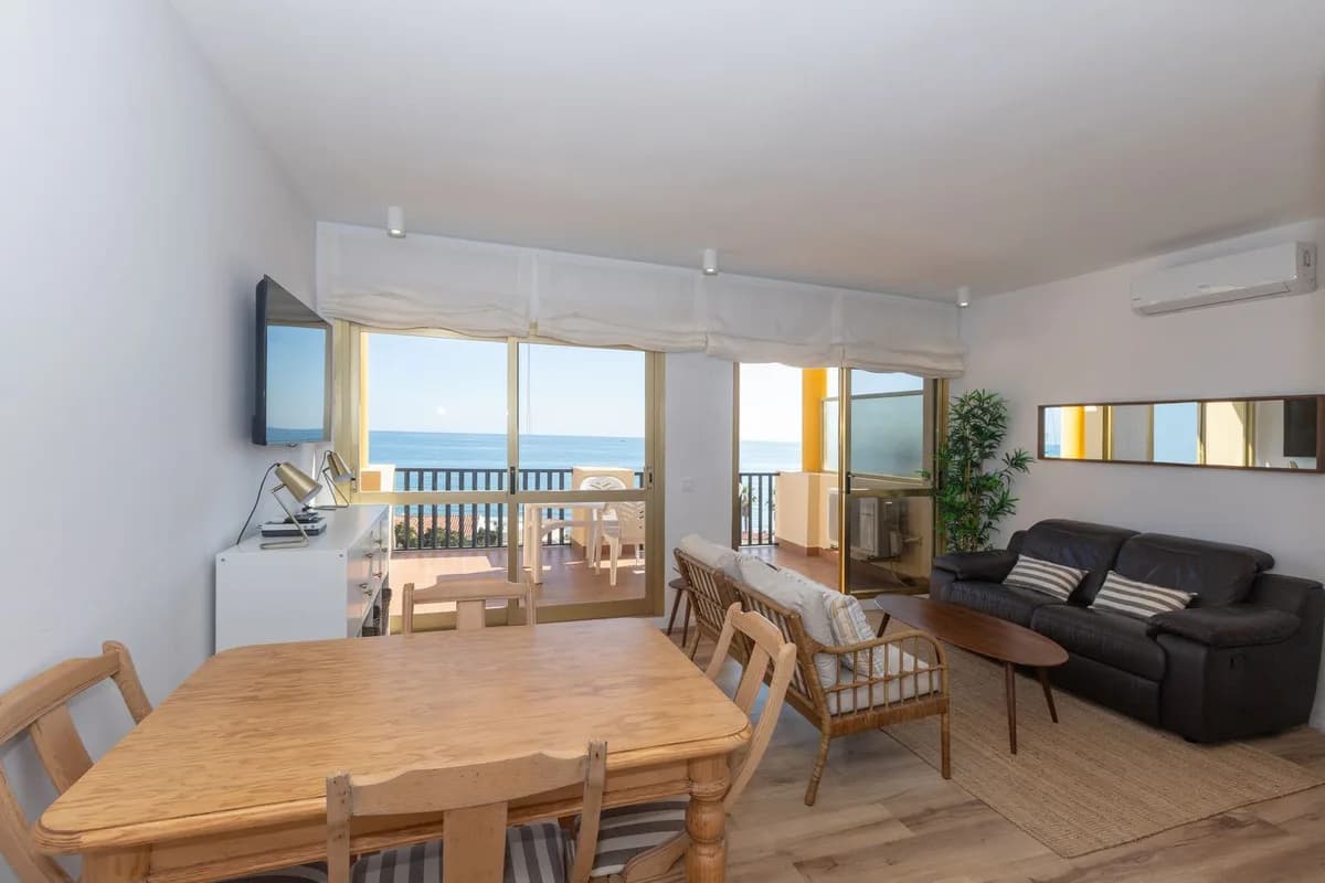 2 Bedroom Penthouse for Sale in Elviria, Málaga - Image 5