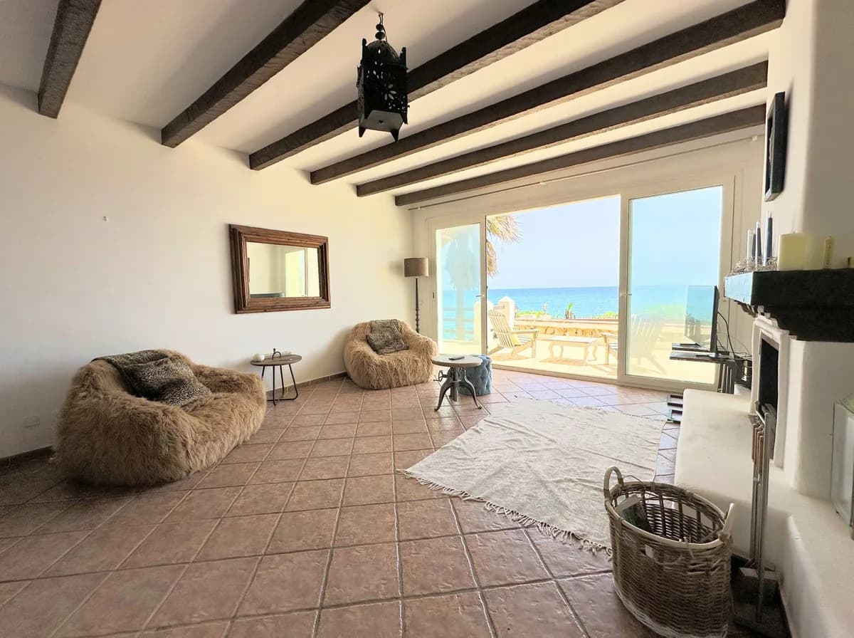 3 Bedroom Detached Villa for Sale in Manilva, Málaga - Image 3